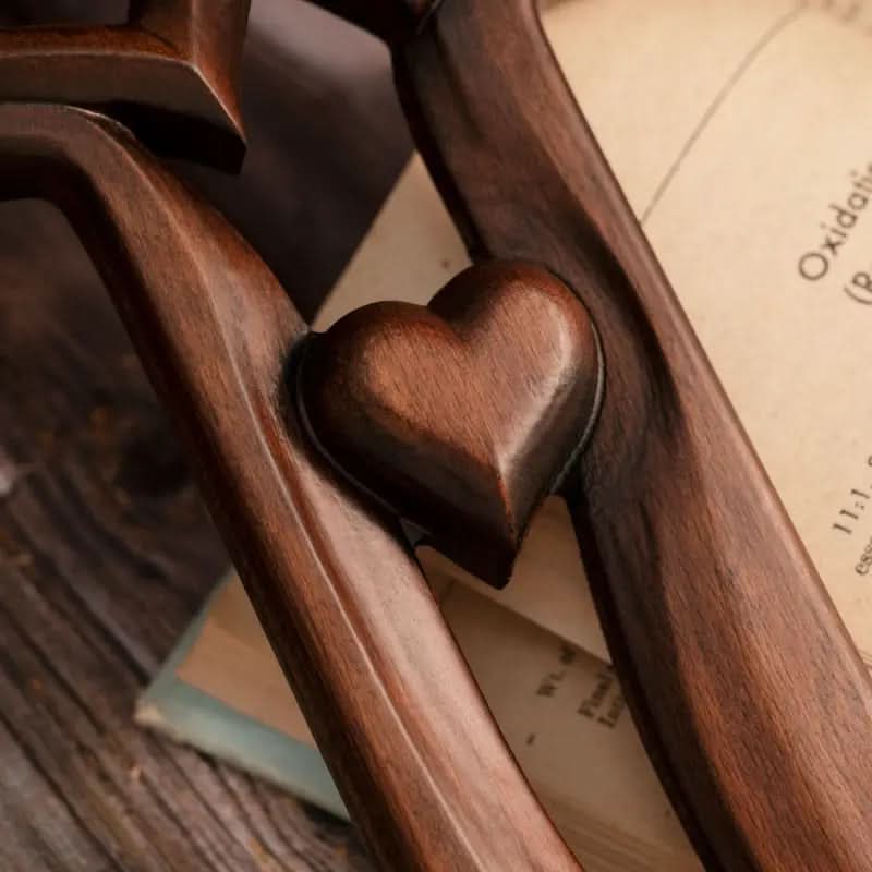 Handskuren bröllopspresent: Flätade hjärtan